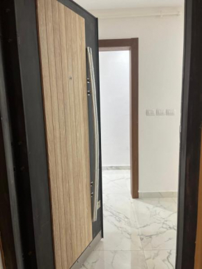 3 bedroom apartment luxury rehab